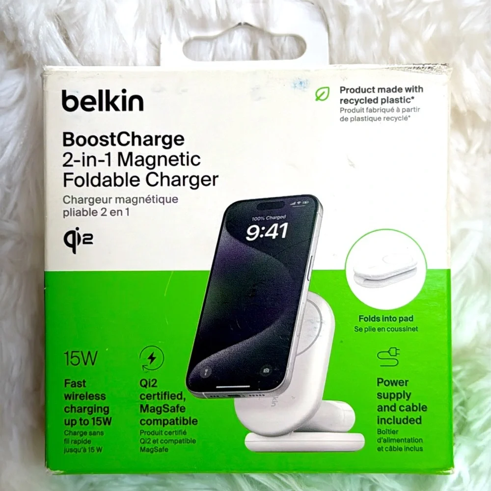 Belkin BoostCharge 2-in-1 Magnetic Foldable Charger - White